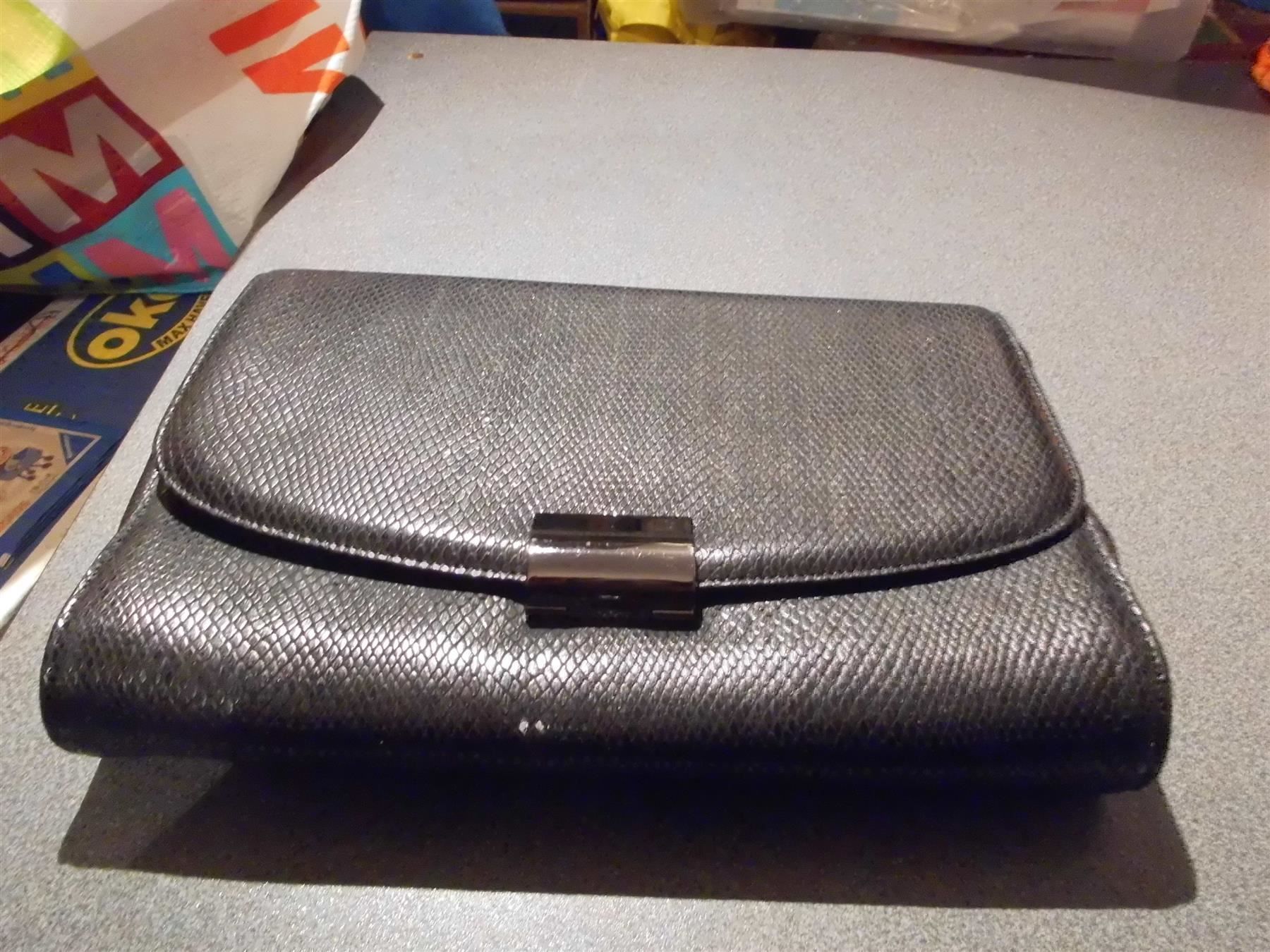 Borse da donna: Handtasche Lorbac, schwarz – Usato da Zürich venduto da Motzkuh