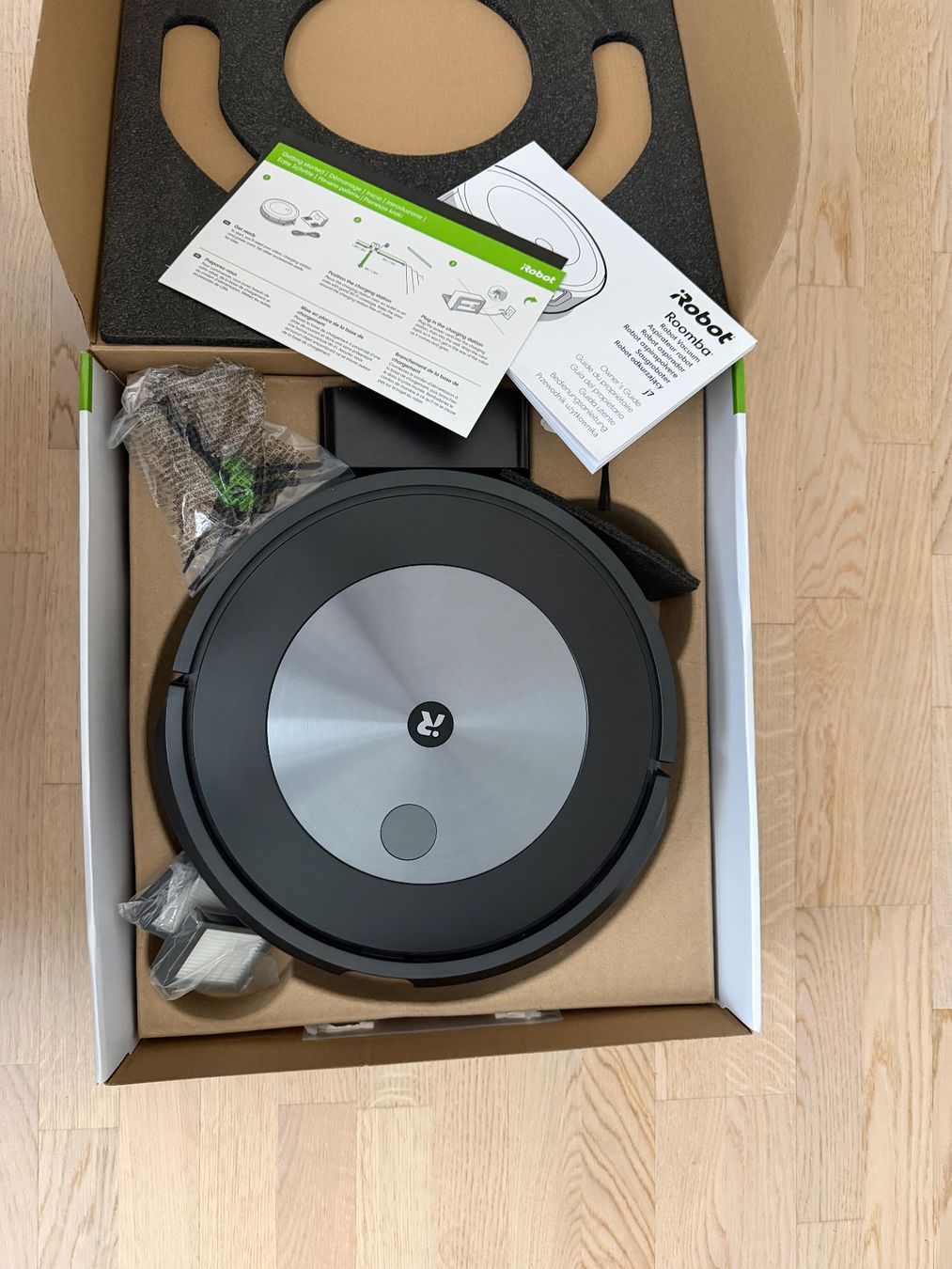 Irobot Aspirateurs & Accessoires: iRobot Roomba j7 Saugroboter gebrauchter Zustand – D'occasion à Glattfelden par Schwaderlocher 2