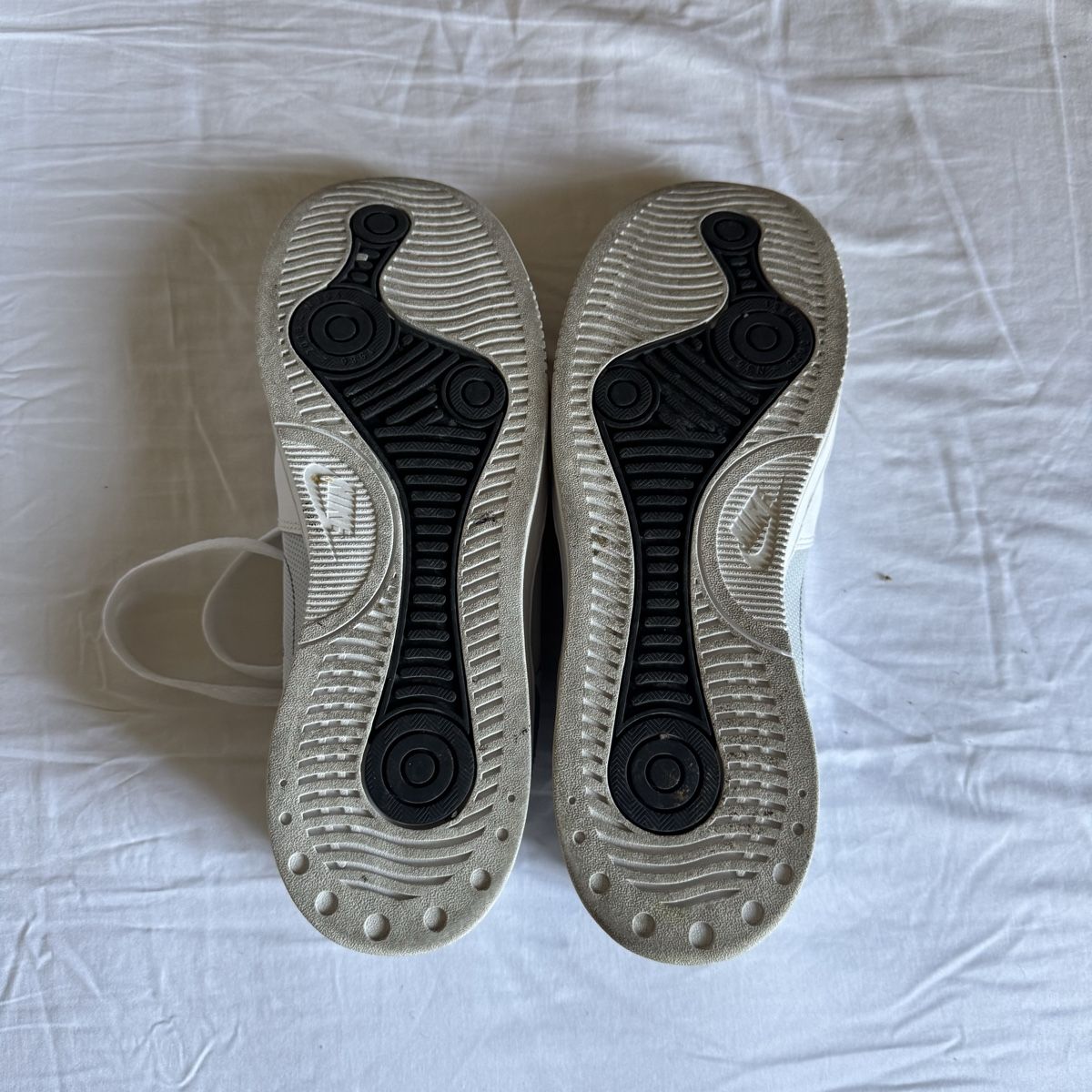 Nike Herrenschuhe: Nike Squash-Type N.354 – Gebraucht aus Lausanne 26 von baptistevgl 3