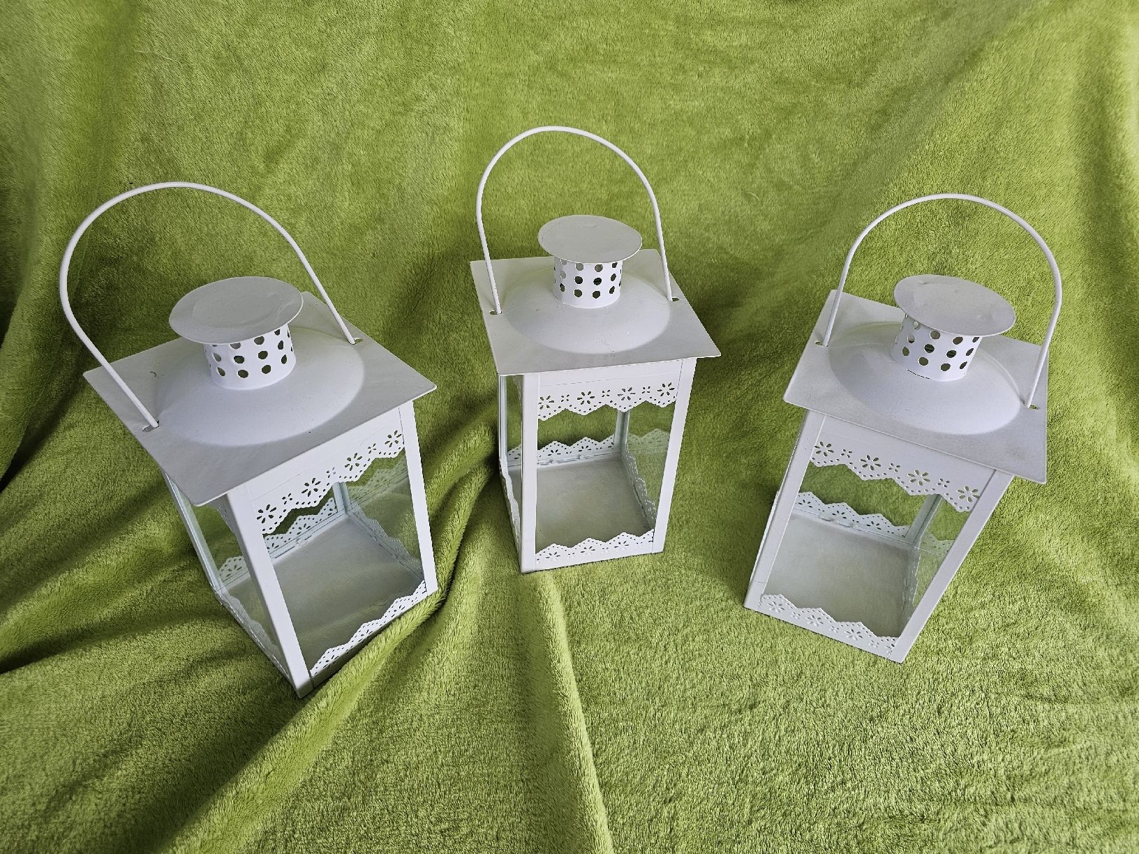 Altro in Decorazioni & Accessori: 3 lanternes blanches en métal et verre – Usato da Gland venduto da Vee_0 1