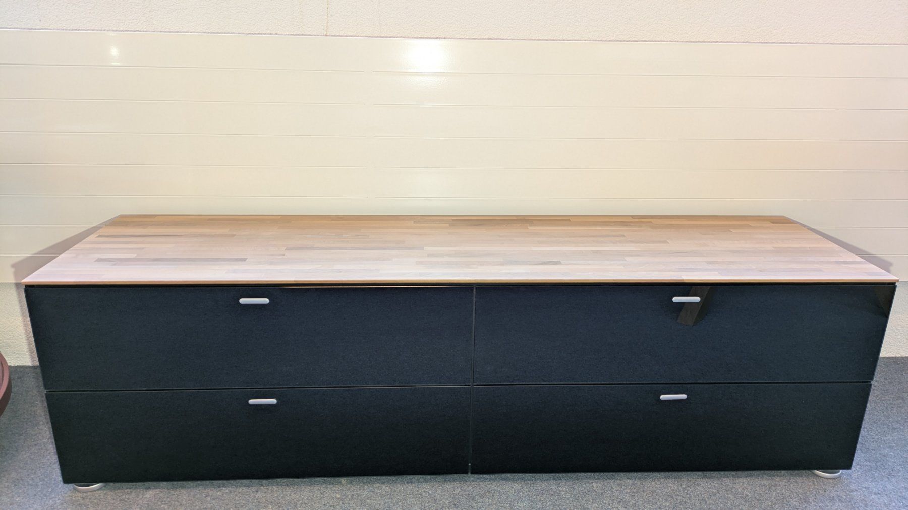TV Möbel: Lowboard mit Holzplatte, 4 Schubladen, 150 cm, TV-Möbel – Neu (gemäss Beschreibung) aus Einsiedeln von Moebel-Huus 1