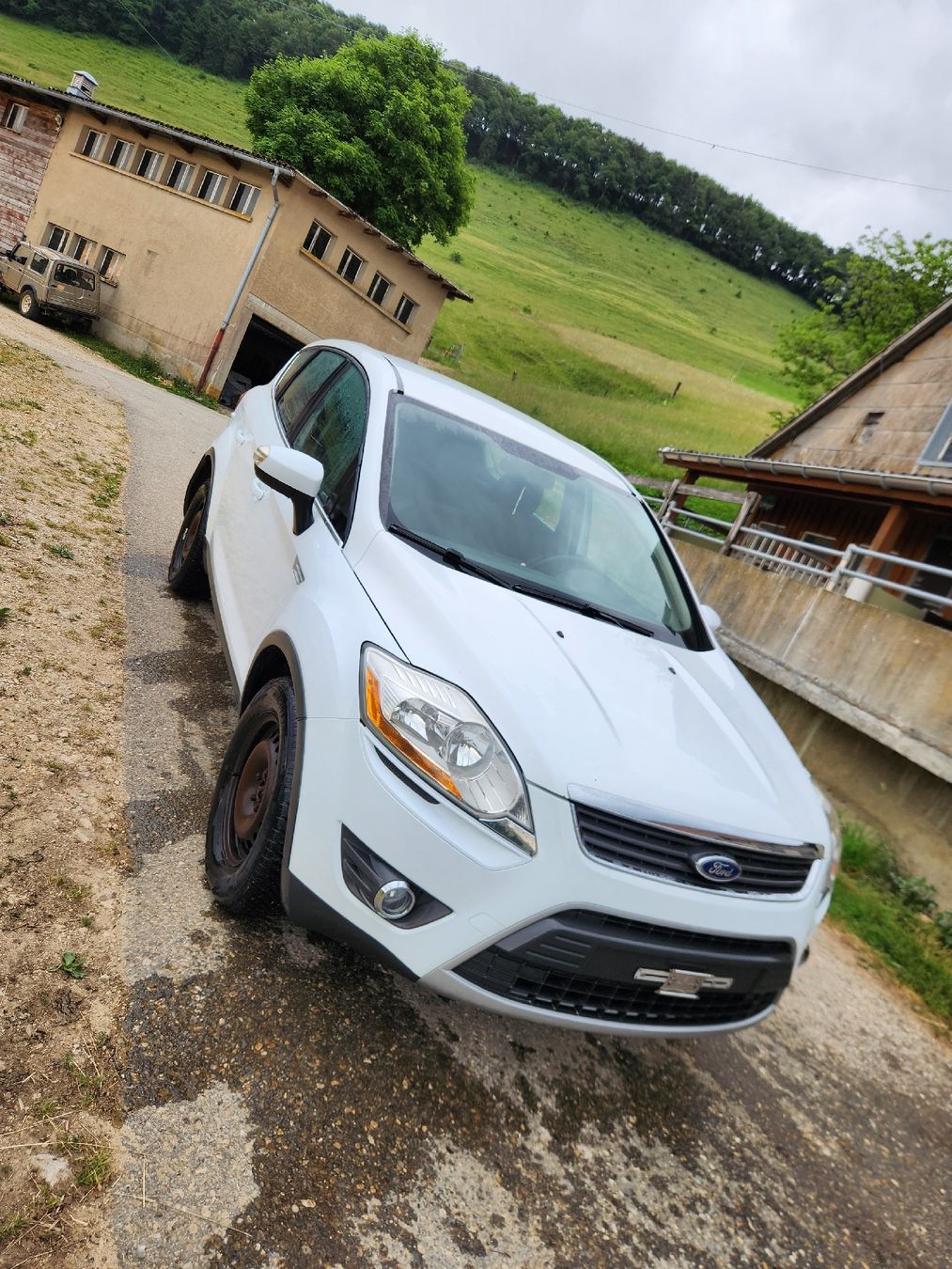 Ford Automobili: Ford Kuga 2.0l 4x4 – Usato da Schelten venduto da yor_x2vr