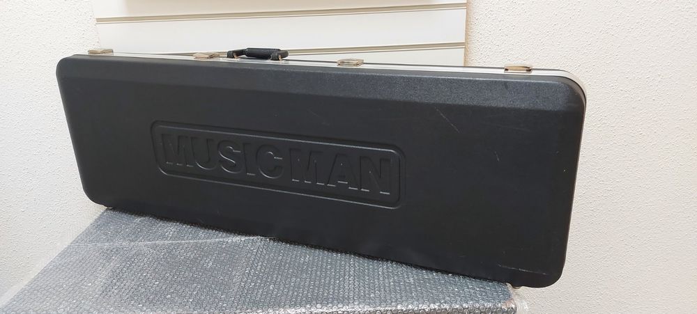 Ortega Guitars Economy Bass Hardcase - Tasche für Elektro Bass Insturment - Höhe 119 cm - Vinyl, Schwarz (OEBCSTD