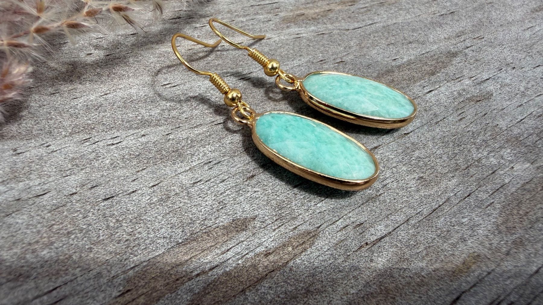 Orecchini pendenti & Orecchini a lobo: Vergoldete Amazonit Ohrhänger mit Silikon Stoppern – Nuovo e nell'imballaggio originale da Rombach venduto da Ivreajewels 3