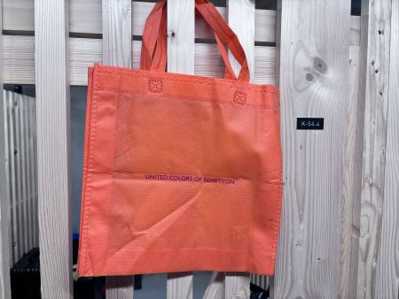 Benetton Tragetasche Orange, ideal für den Sommer!