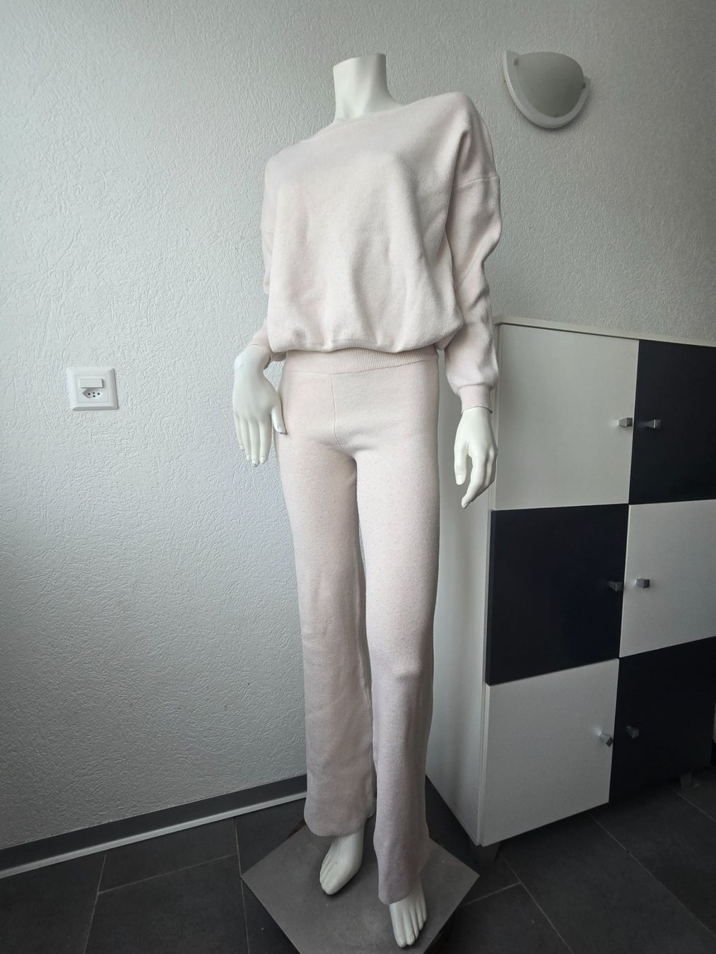 Kleiderpakete: Ensemble ZEBRA  "cocooning"taille XS – Gebraucht aus Les Verrières von kitel79