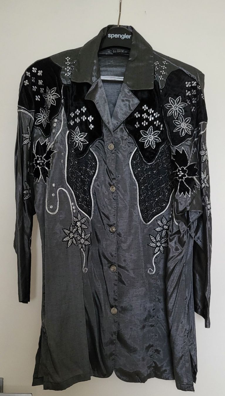 Camicette: Gaultier-Stil Bluse / Damenhemd Gr. M – Usato da Adlikon b.Regensdf venduto da YvZi