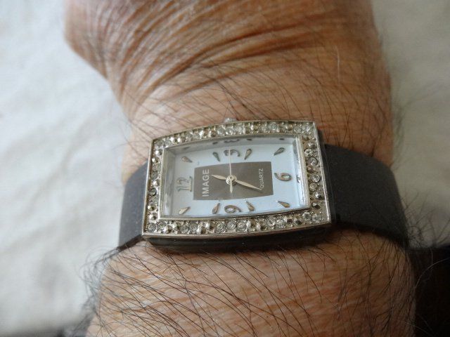 Uhren: IMAGE  HEREN UHR.QUARTZ..LÄÜFT--24X33MM – Gebraucht aus zürich von ahmad01 5