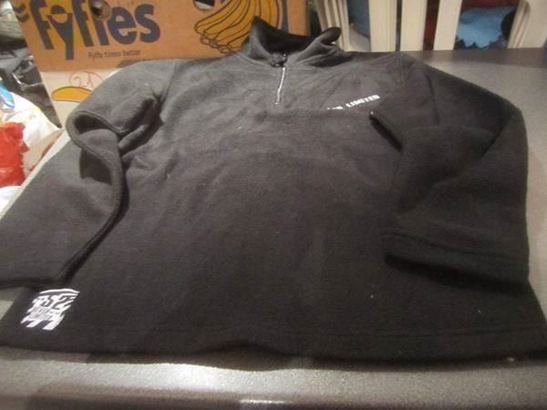 C&A Maglioni & Felpe: Faserpelz - Pullover Grösse 134/140, C&A, schwarz – Usato da Zürich venduto da abraxas1291