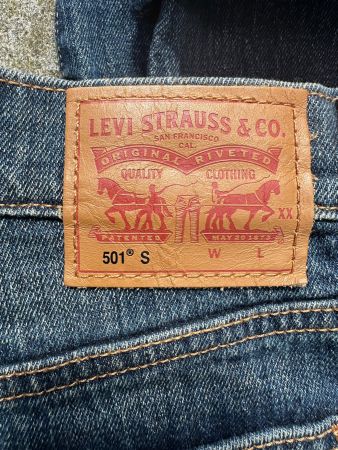 Neuwertige Original Levi´s Jeans 501s SKINNY W28/L32