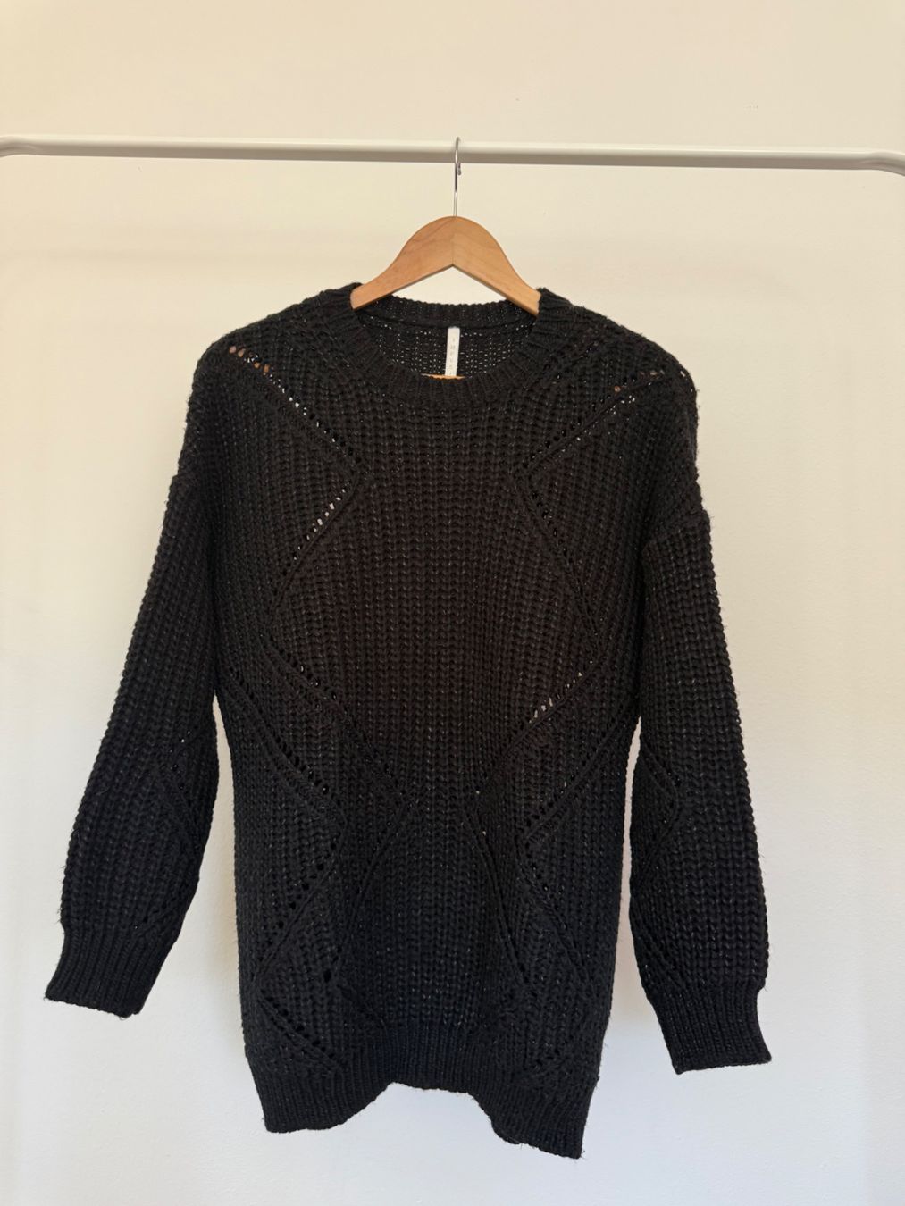 Pullover & Sweatshirts: Schwarzer Strickpullover, Grösse S – Gebraucht aus Kriens von MeinKleiderschrank 1
