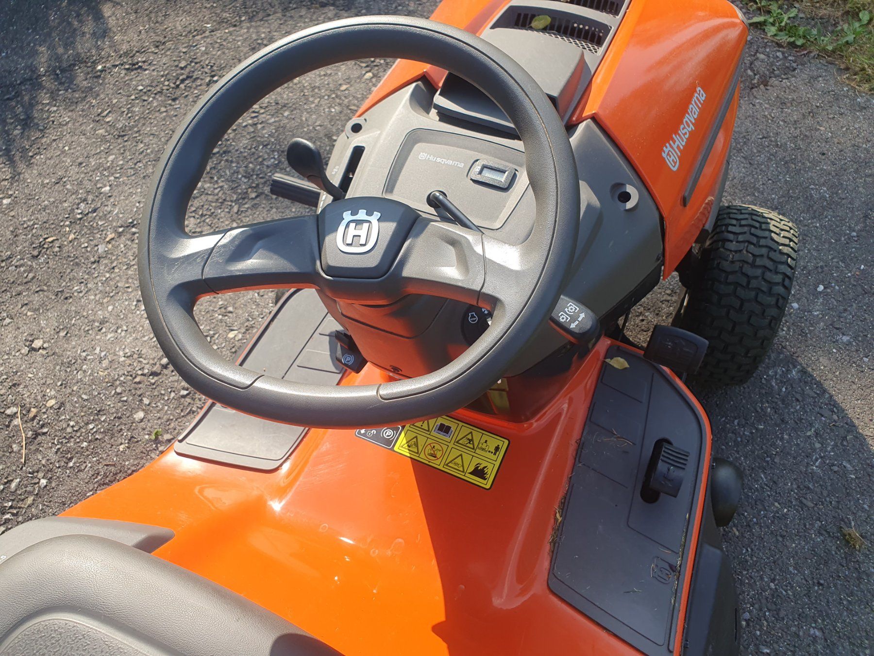 Husqvarna Tagliaerba: Rasentraktor Husqvarna TC 138 – Usato da Unterägeri venduto da Ursl7 2