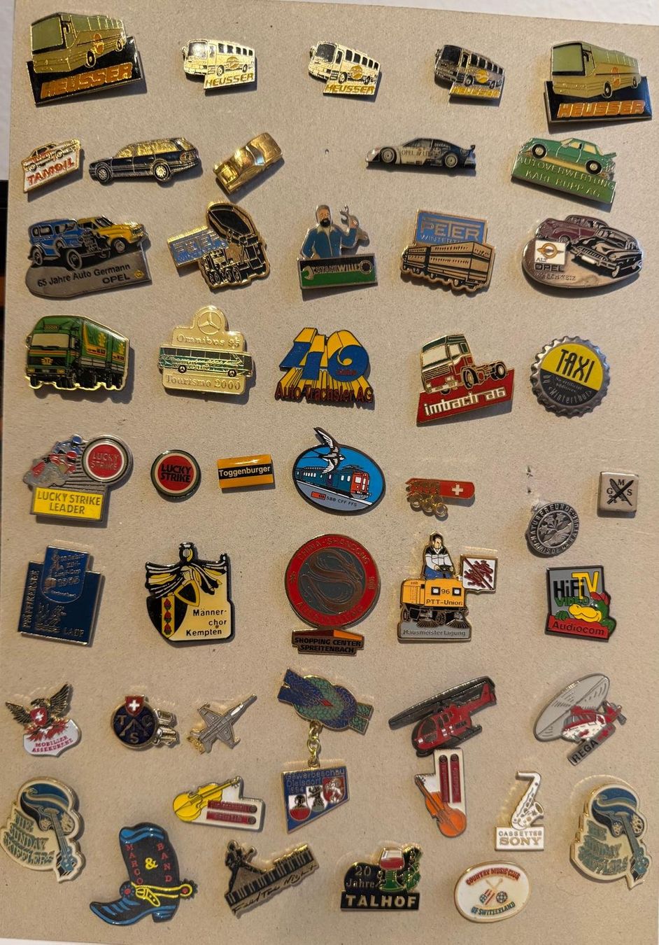 Plaquettes & Badges: Pin – D'occasion à Rickenbach Sulz par Wyatt