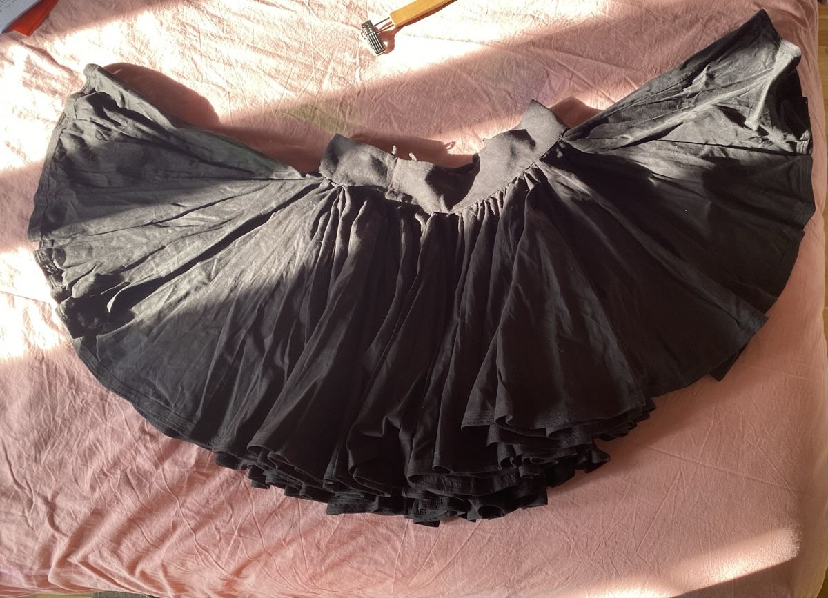 Gonne: Jupon noir vintage, taille 42 – Usato da Lausanne venduto da els_wlr2 2