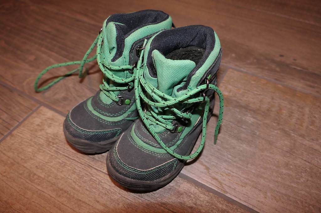 Scarpe per ragazzi: Winterstiefel, Grösse 24 – Usato da Niederweningen venduto da Reto_81