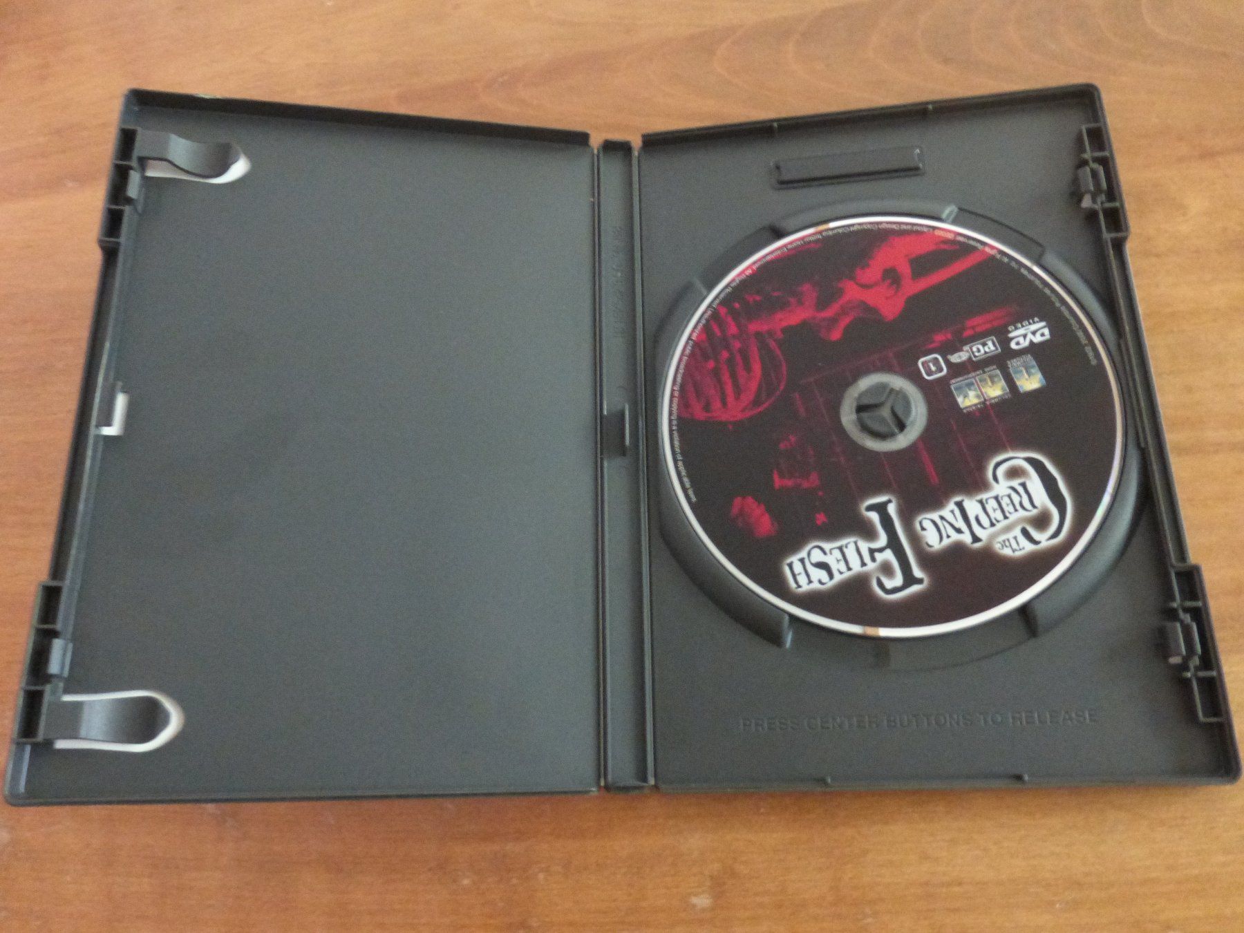 Tutti i DVDs: The creeping flesh Christopher Lee Peter Cushing Horror DVD – Usato da Zumikon venduto da psisound 3