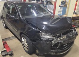 Unfallfahrzeug VW Golf 4Motion