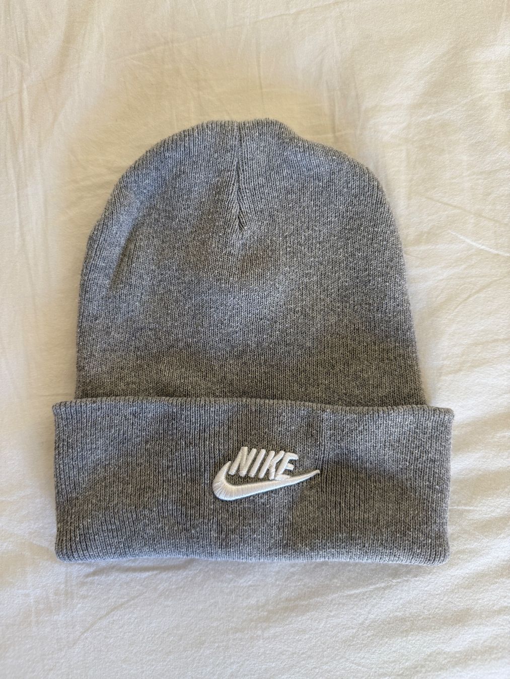 Nike Chapeaux, bonnets & casquettes: Gray beanie – D'occasion à Zürich par tre_t57m