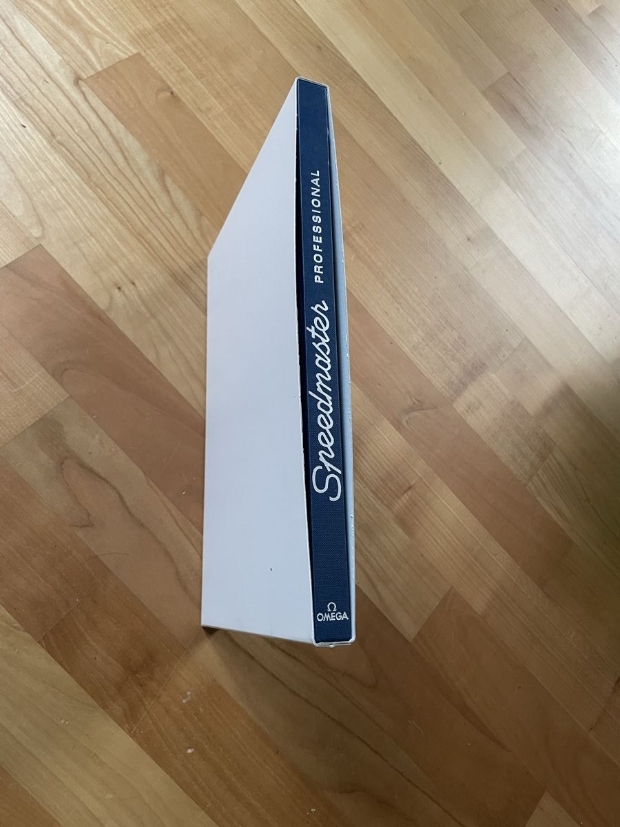 Libri: Buch Omega Speedmaster Professional  – Nuovo (secondo la descrizione) da Biel/Bienne venduto da Urbue 8
