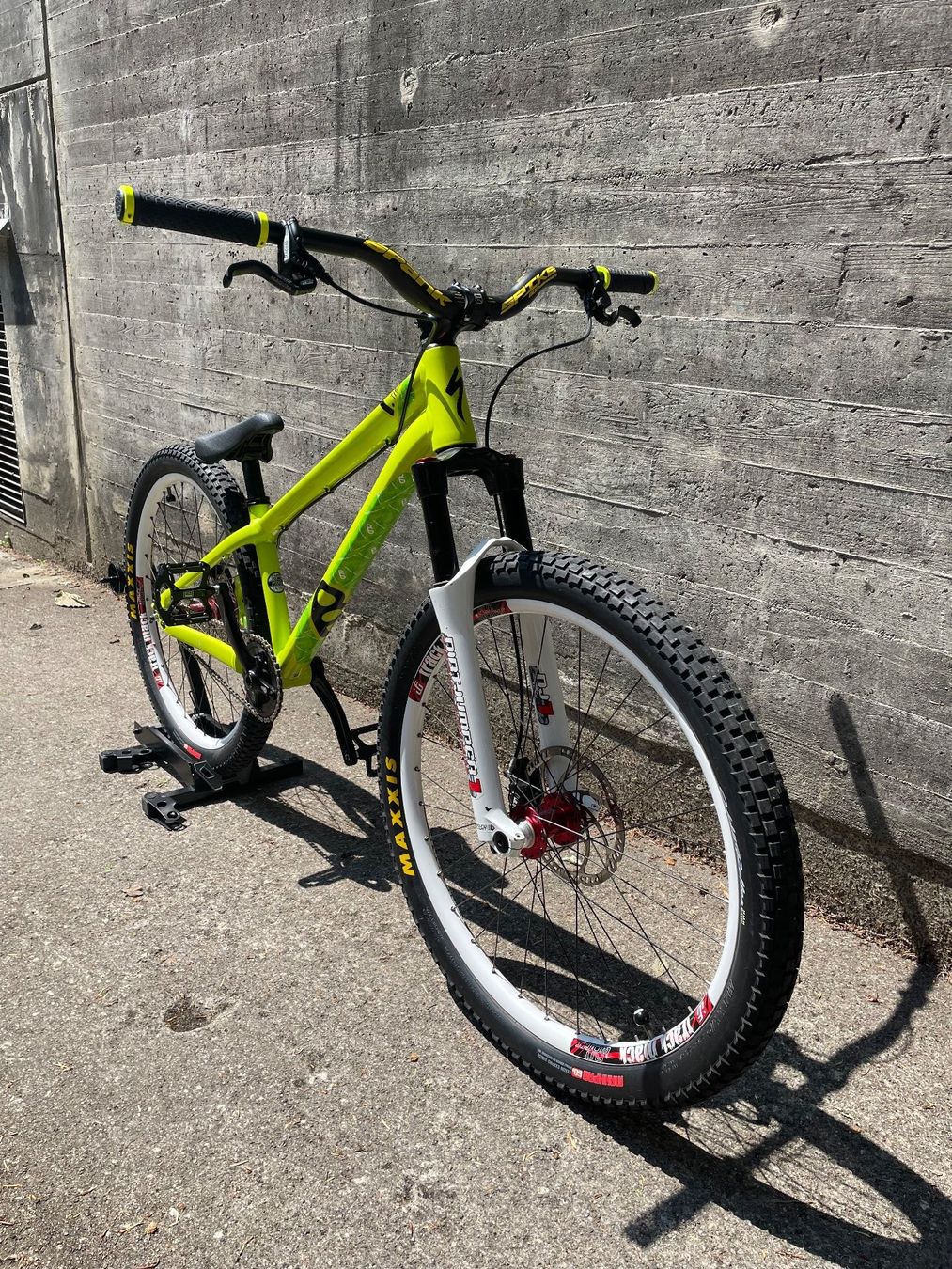 Specialized Biciclette: Specialized P.Series DirtJump/Pumptrack Bike 26" CustomBuild – Usato da Zürich venduto da SCNomad 3
