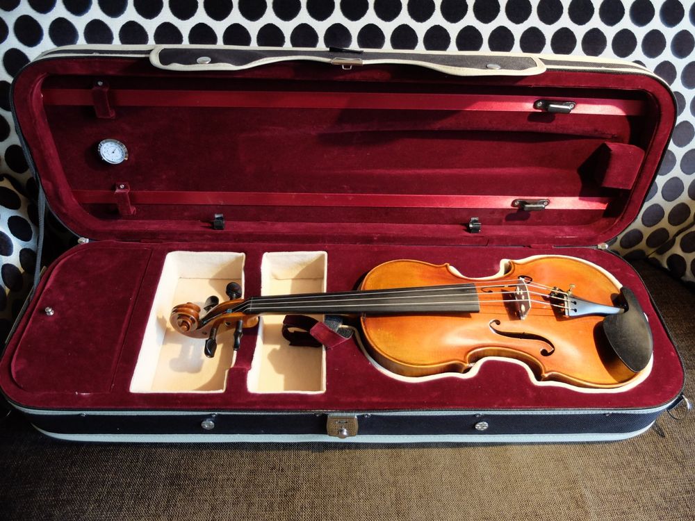 Strumenti musicali: Violine 4/4 -Guarneri-Kopie neuwertig- mit Kasten und Bogen – Usato da Vinelz venduto da woerni11 7