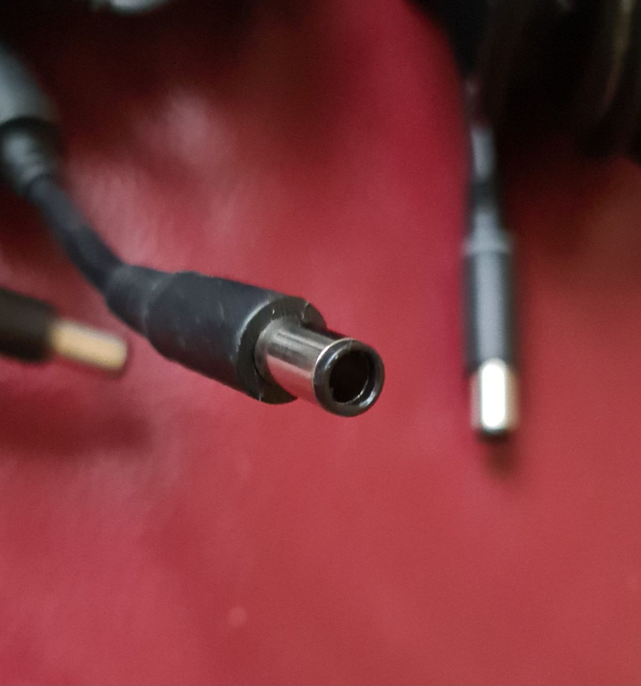 Dell Caricabatterie: 5x Dell Ladekabel – Usato da zürich venduto da R-N-J 1