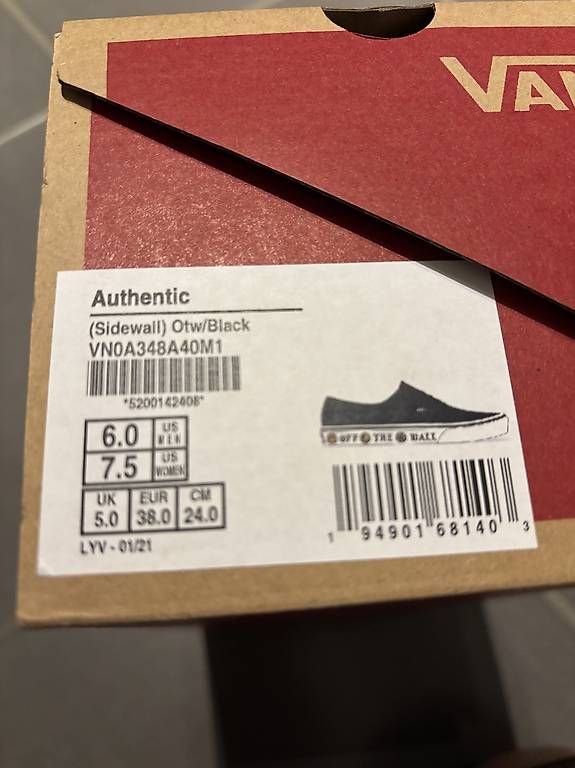 Chaussures femmes: Vans Authentic Otw/black Grösse 38 – D'occasion à Riaz par economie_circulaire 3