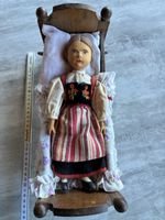 Alte Brienzerpuppe mit Tracht 