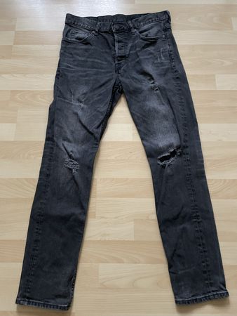 Schwarze H&M Slim Jeans Gr. 29/30 Destroyed Look
