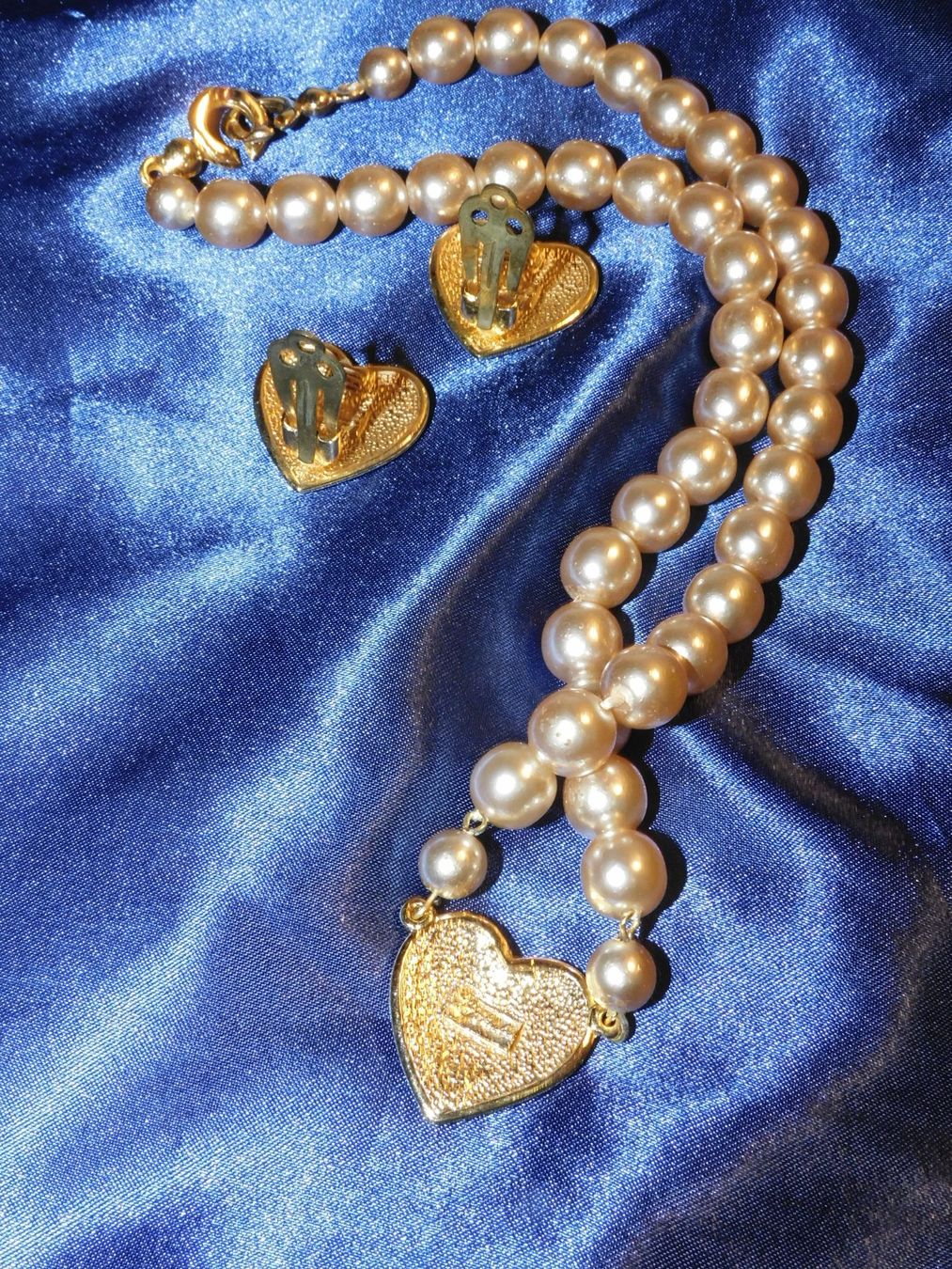 Ketten: Schmuck-Collier mit passenden Ohrclips gemarkt – Gebraucht aus Sursee von 76 1