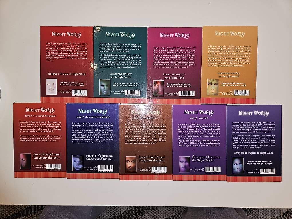 Libri: Livres NIGHT WORLD  par L.J.SMITH  – Usato da Yvonand venduto da Hannah24 1