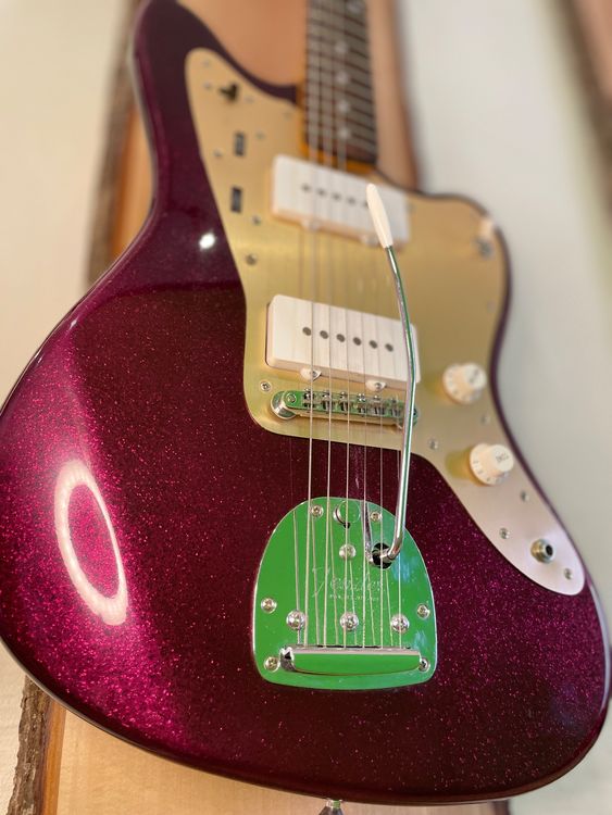 Fender jazzmaster deals j mascis purple