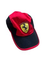 Casquette Ferrari rouge/noir logo brodé état neuf