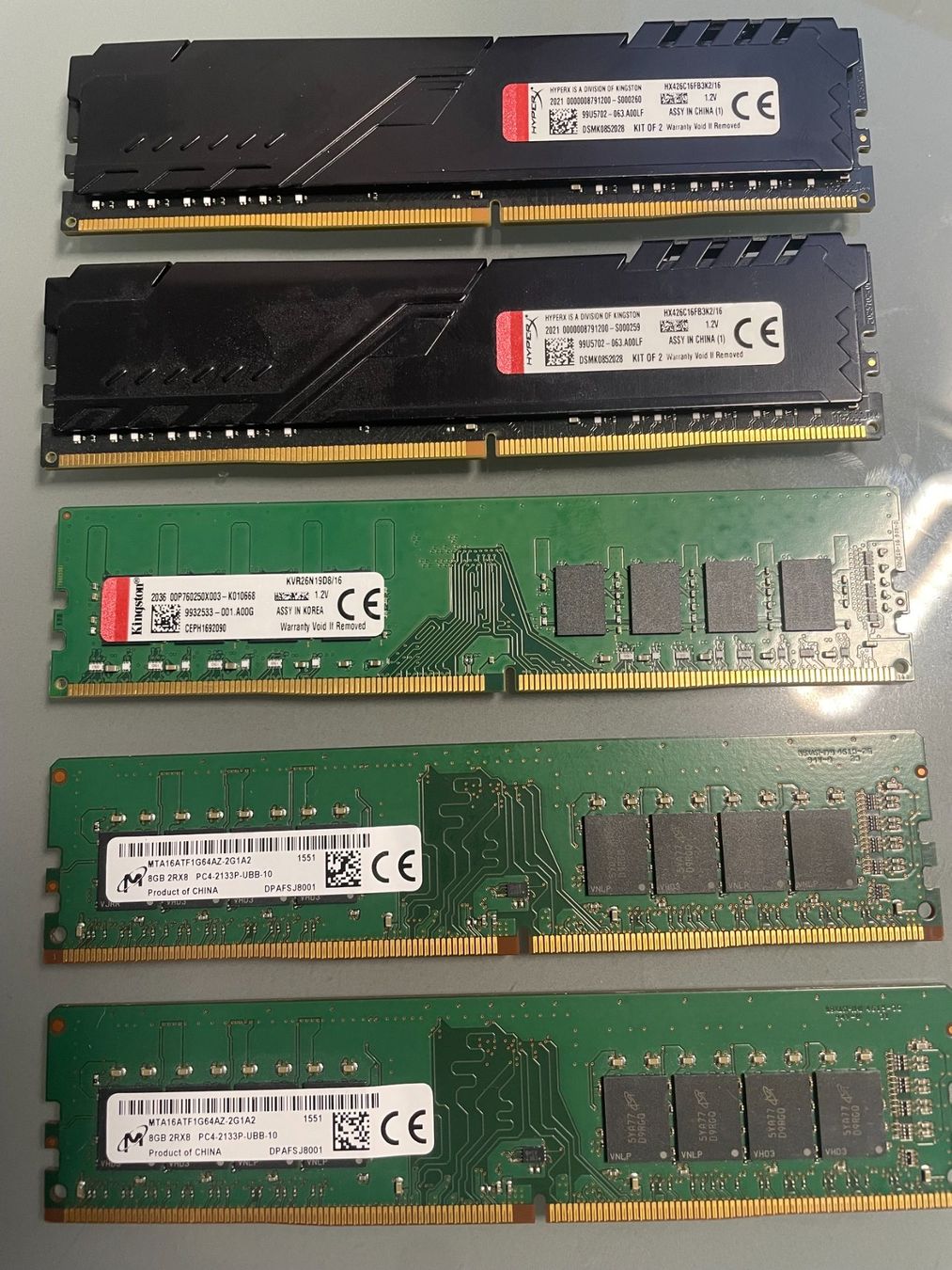 Mémoires / RAM: unterschiedliche Memory, Kellerfund – Défectueux à Meierskappel par Maca0