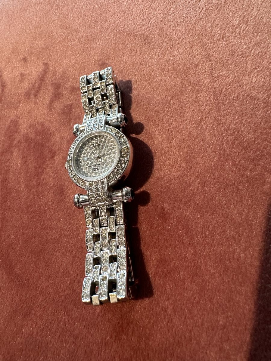 Orologi: Japanische Armbanduhr mit Steinen – Usato da Luzern venduto da ariazalea 3