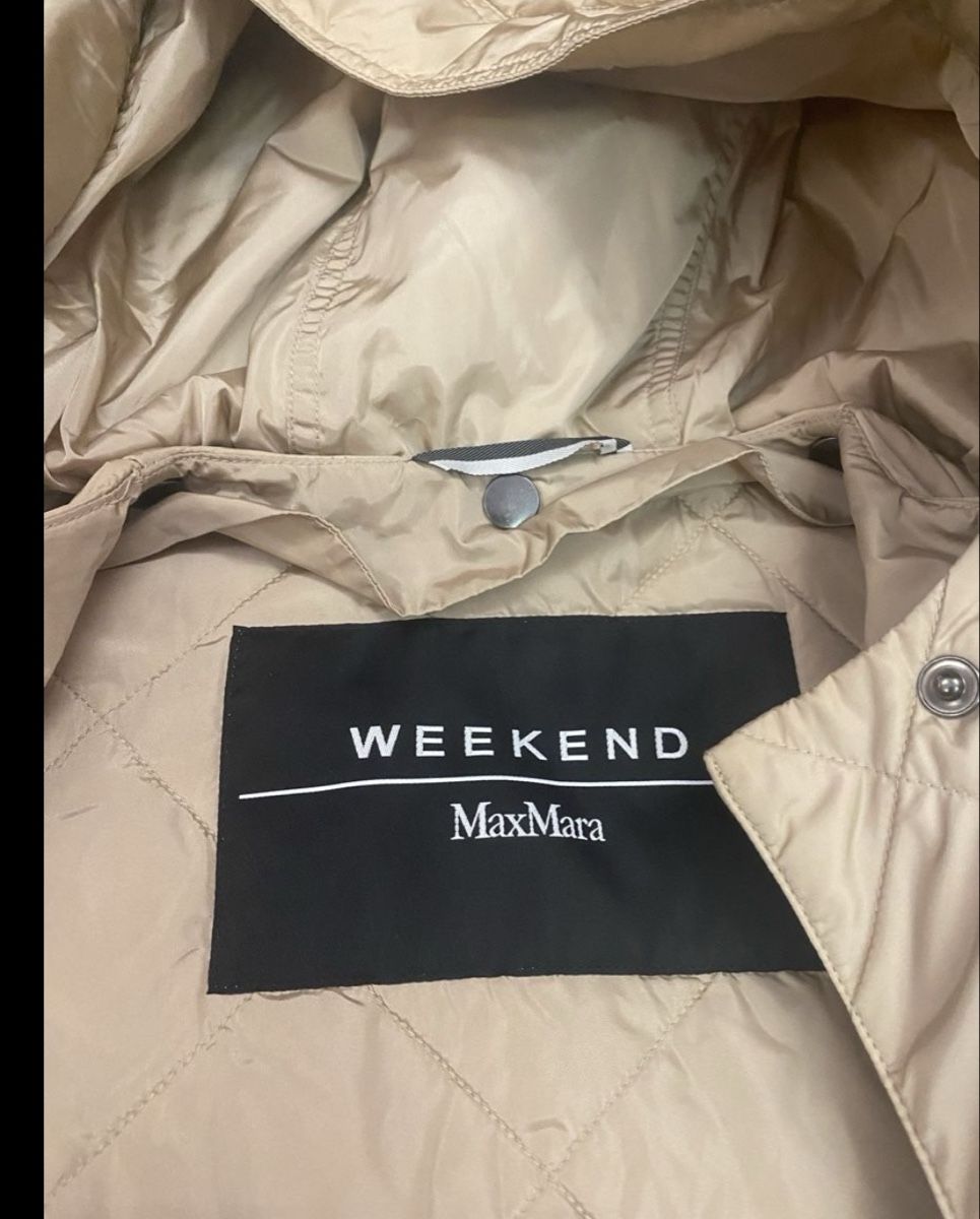 Max Mara Jacken: Max Mara Weekend Steppjacke beige mit Kapuze  – Gebraucht aus Weisslingen von Spiegelbild0 3