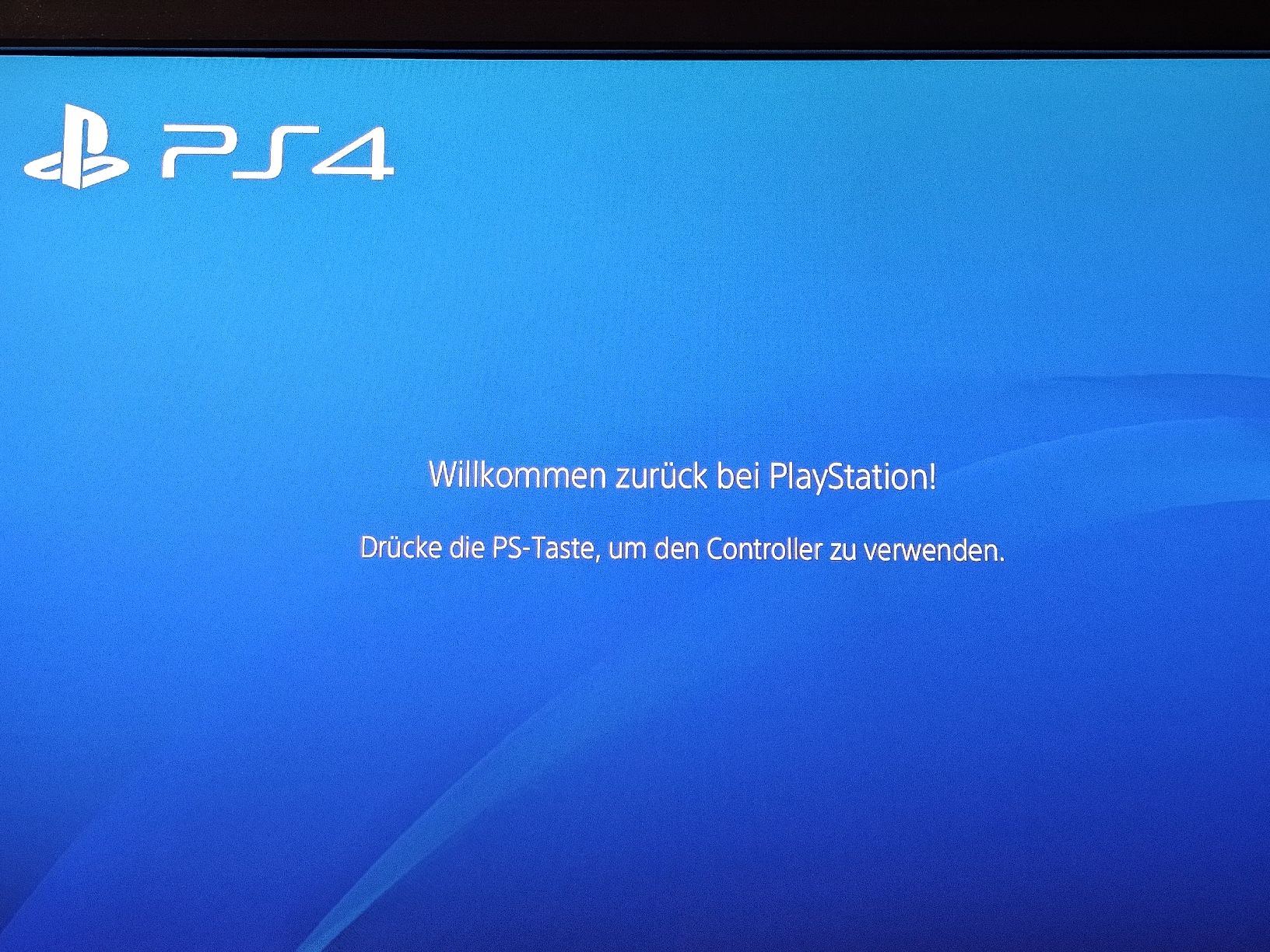 Sony Console: PlayStation 4 Slim (CUH-2116A) mit 2 Controllern – Usato da Affoltern am Albis venduto da hwulf 4