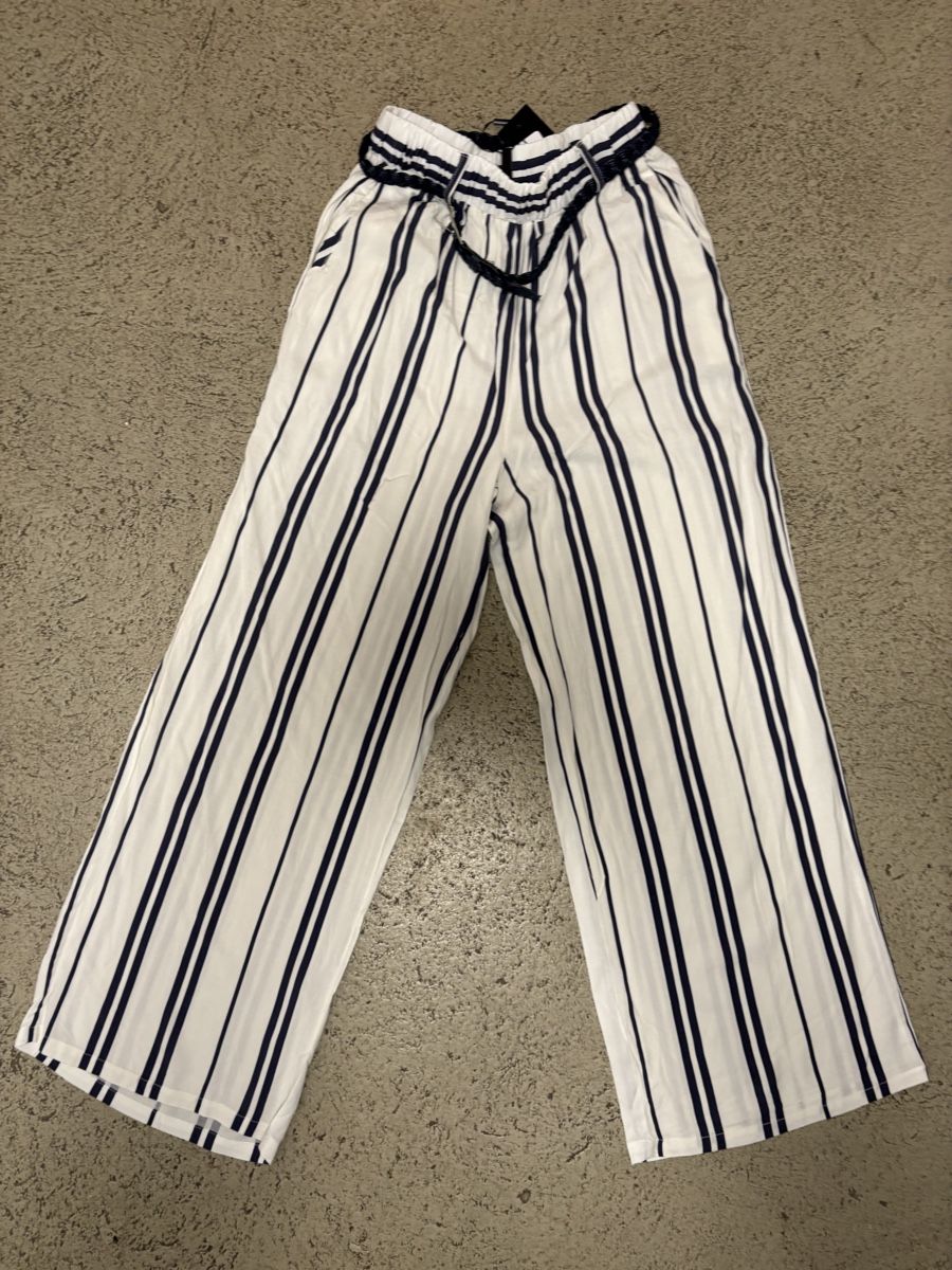 Pantalons: Damen Sommerhose,Gr.S – Neuf (Voir description) à Winterthur par Nena222