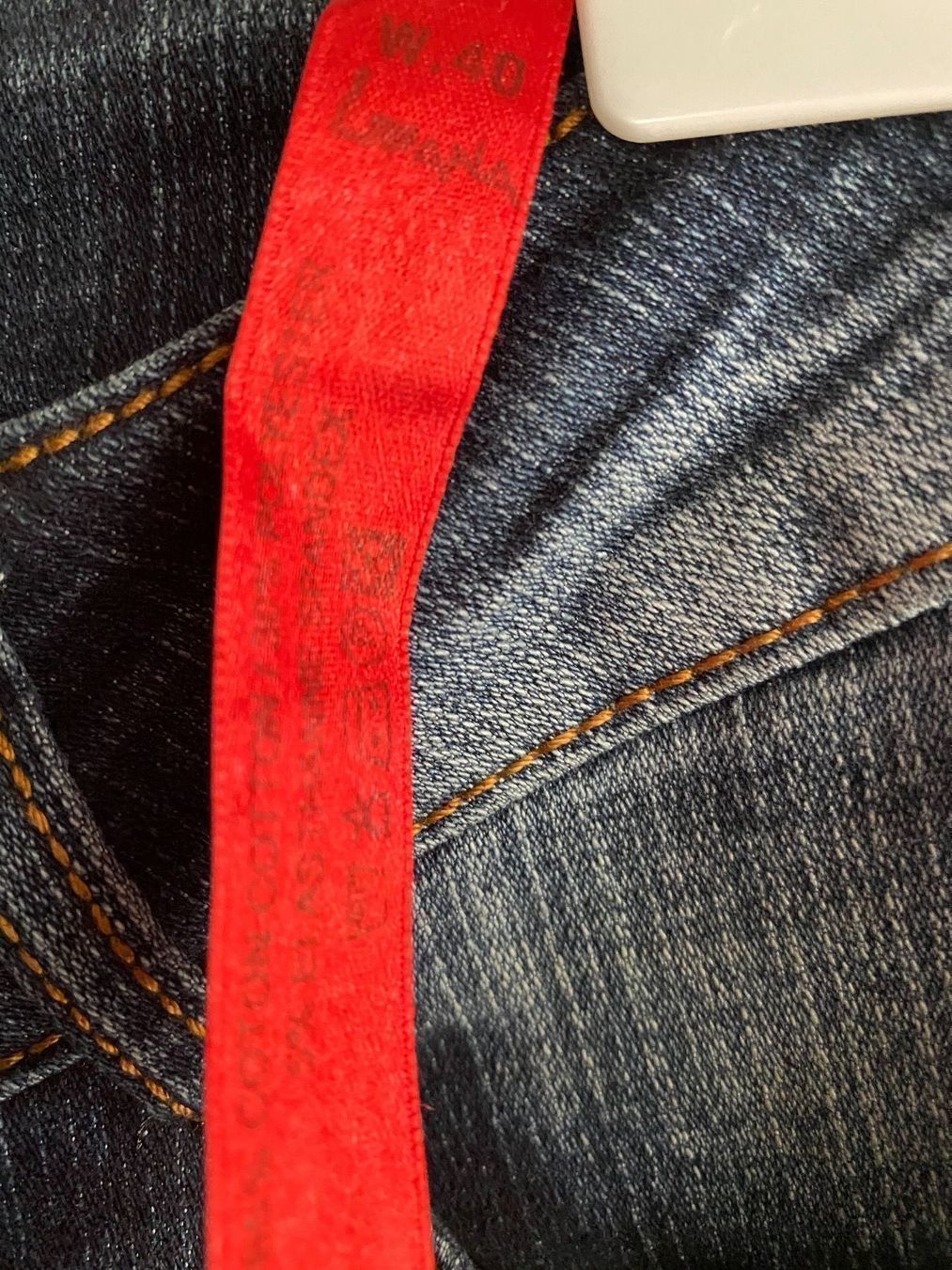 Jeans: Jean Loana  T38-40 – Nuovo (secondo la descrizione) da Porrentruy venduto da SYANKA 7