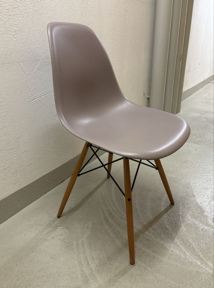 Vitra Stühle: Eames Plastic Side Chair | DSW Vitra – Gebraucht aus Küsnacht ZH von JessicaZ23 1