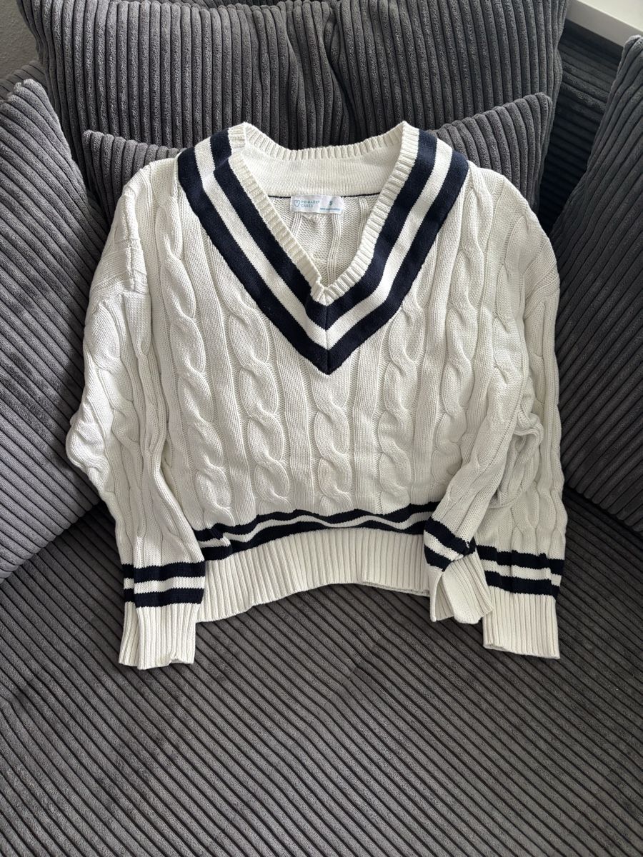Primark Pullover & Sweatshirts: Pulli – Neu (gemäss Beschreibung) aus Schwerzenbach von nadjaliz5