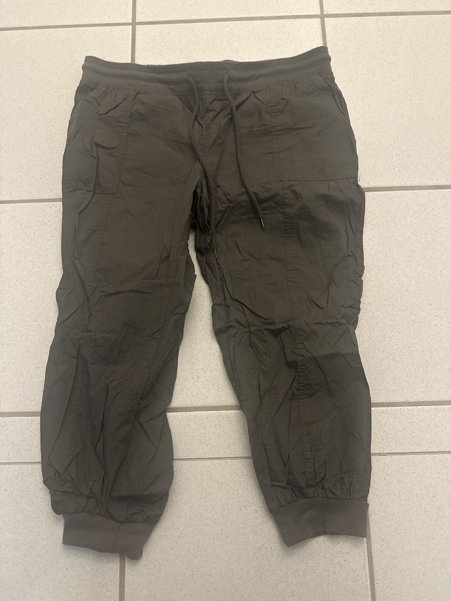 Pantalons: 3/4 Hose, Gr. 42 – D'occasion à Buus par 2019dp