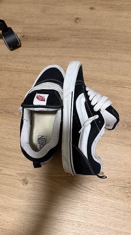 Scarpe da uomo: Vans Knu Skool – Usato da Neuhausen venduto da agh_g2nd 3
