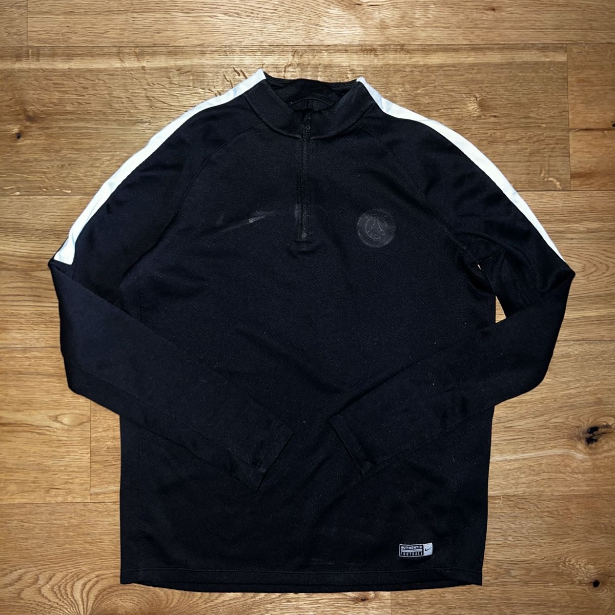 Nike Hemden, T-Shirts & Polos: Jungs Sport Oberteil XL – Gebraucht aus Chur von noe_mh8b