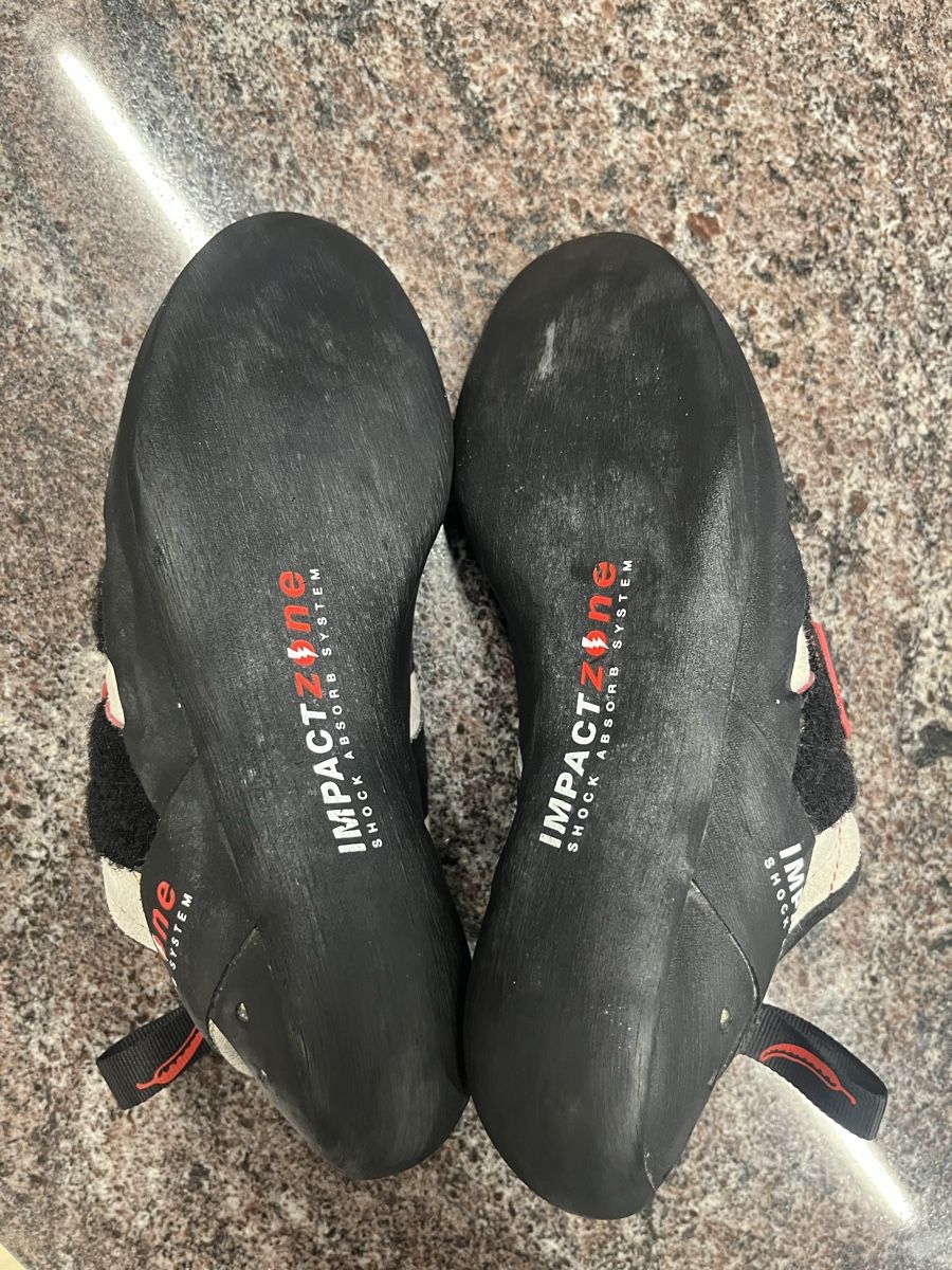 Scarpe da uomo: Red Chili Kletterschuhe Grösse 41 – Usato da Hombrechtikon venduto da 4nOre 2