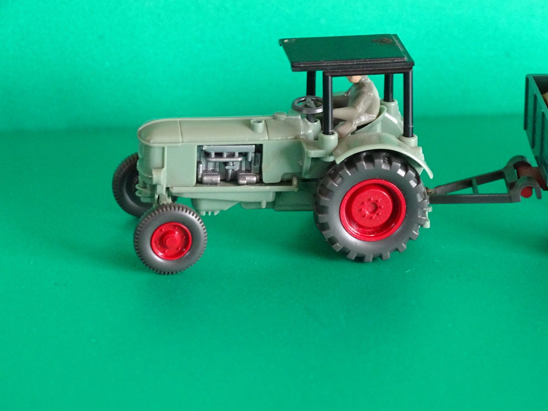 Wiking Modellini d'auto: Traktor mit Anhänger von Wiking 1/87 – Usato da Bretzwil venduto da Meex 3