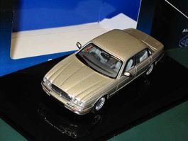 Jaguar XJ 8 gold * Auto Art 1:43
