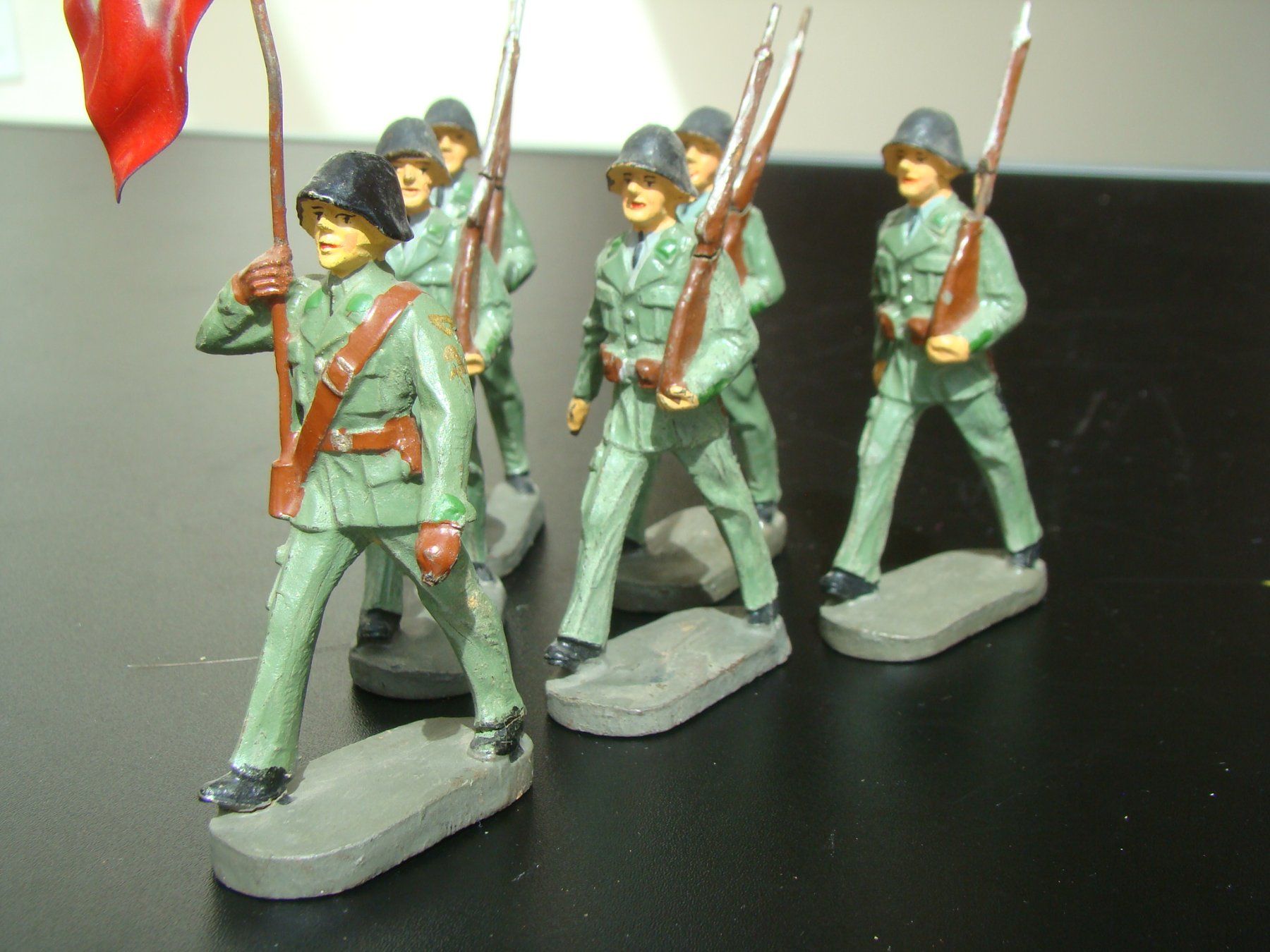 Statuette: 6 Figuren Elastolin & Lineol Schweizer Armee uralt – Usato da Walzenhausen venduto da Vanquish711 8