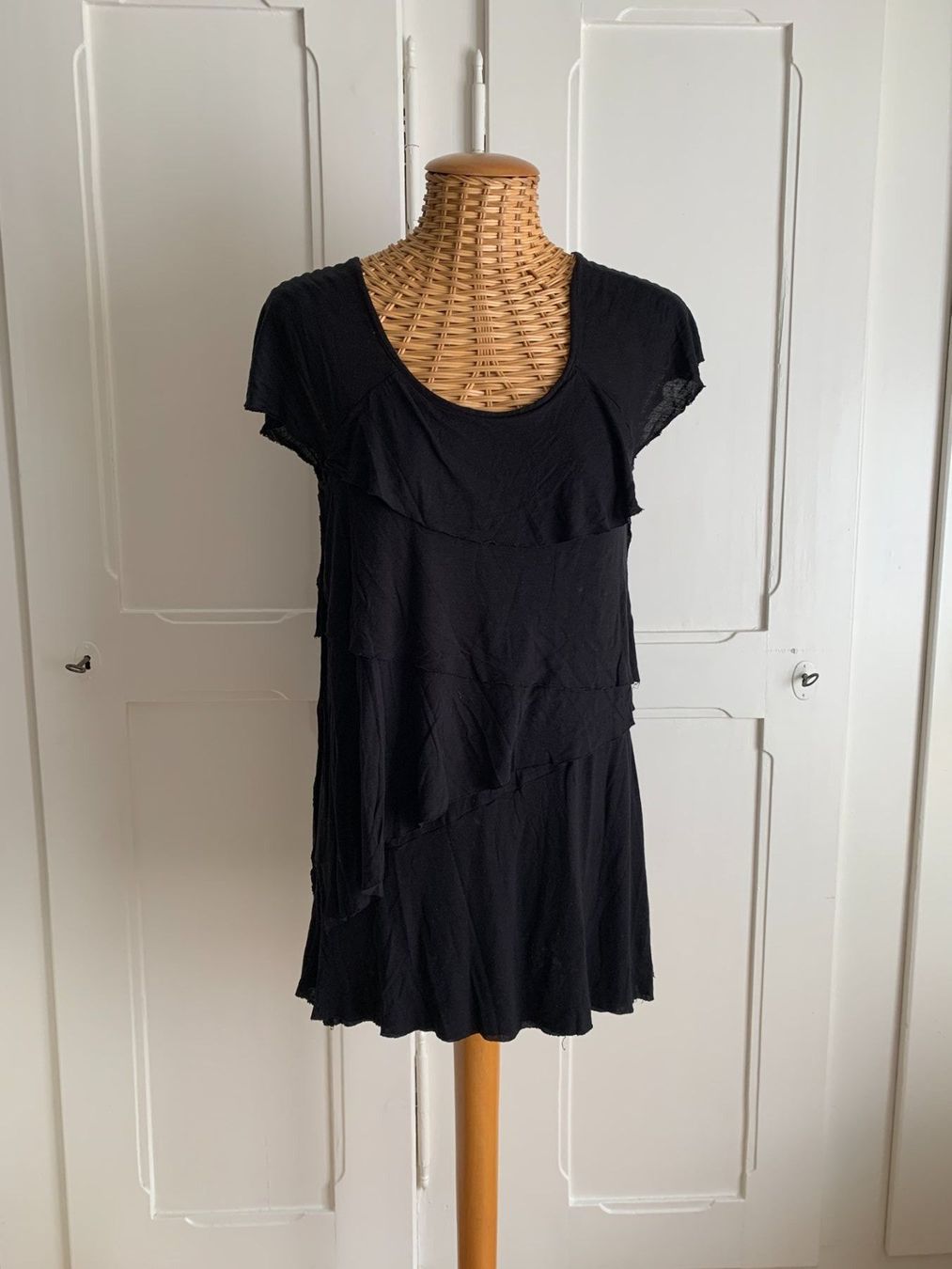 Top: Lagenlook Longtop schwarz fliessend - S – Usato da Zürich venduto da Diazaio