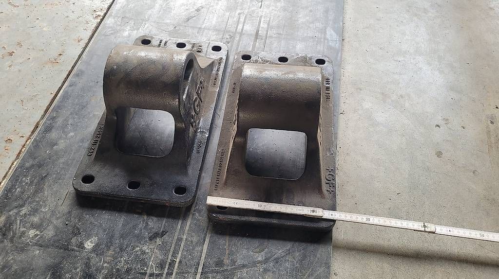 Ferramenta: Laschen aus Metall  – Usato da Kerns venduto da avr75 2